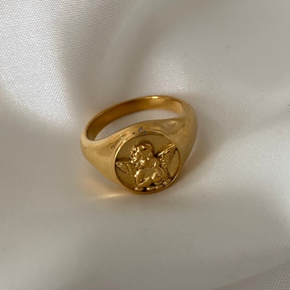 Angelina Ring 🫶 - Picture 4 of 7